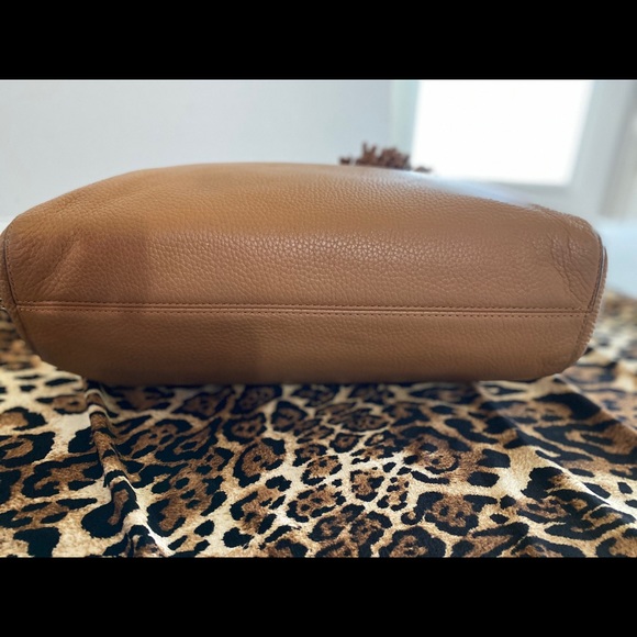 Michael Kors Tan Bedford Laptop Tote w/ Tassel - Picture 4 of 8